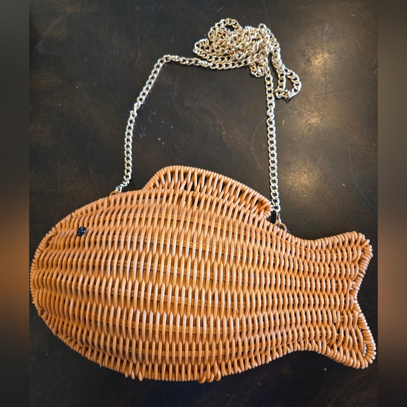 Tommy Bahama Handbags - Tommy Bahama | Fish Woven Bag 🌴